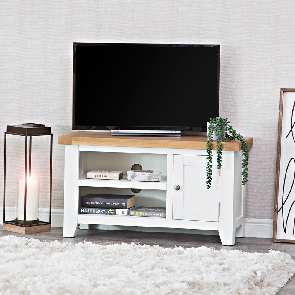 How Can I Find A Stylish TV Stand In The UK